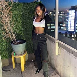 Meet your Posher, Taylor